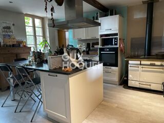  Maison à vendre 15 + pièces 406 m²