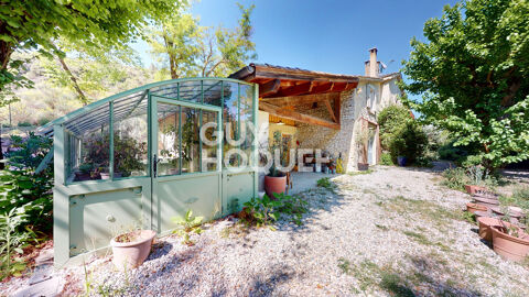   maison Maison - 9 pièce(s) - 227 m²
