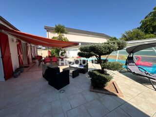  Maison à vendre 8 pièces 328 m²