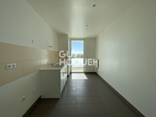  Appartement à louer 3 pièces 95 m²