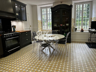  Maison  vendre 7 pices 240 m