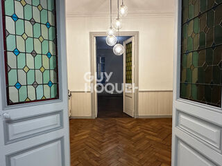  Appartement à louer 3 pièces 142 m²