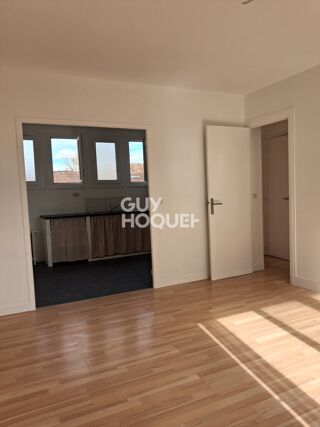  Appartement à louer 4 pièces 63 m²