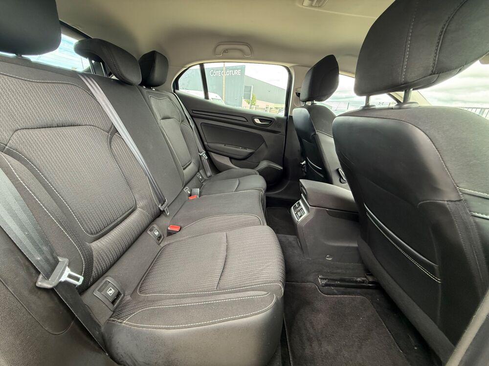 M&eacute;gane V Hatchback 1.5 dCi 16V 110CH - GPS - RADAR DE RECUL - R&Eacute;GUL 2018 occasion 27000 &Eacute;vreux