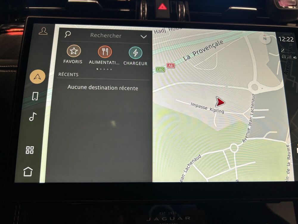 F-PACE 2.0 P400E 404H 300 PHEV 19.2KWH R-DYNAMIC SE AWD BVA 2023 occasion 83600 Fr&eacute;jus