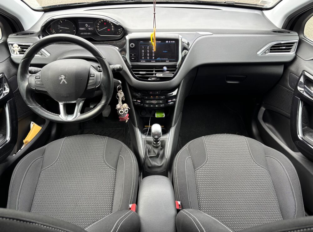 208 1.5 BLUEHDI 100 CH ACTIVE - Carplay - Radar- Entretien Compl 2018 occasion 44220 Cou&euml;ron