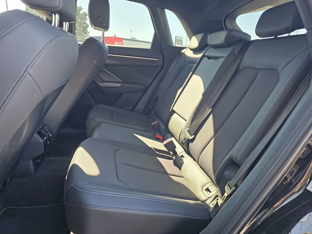 Q3 1.4 45 TFSIE 245 Ch S-LINE S-TRONIC / SUIVI AUDI / 2024 occasion 26000 Valence