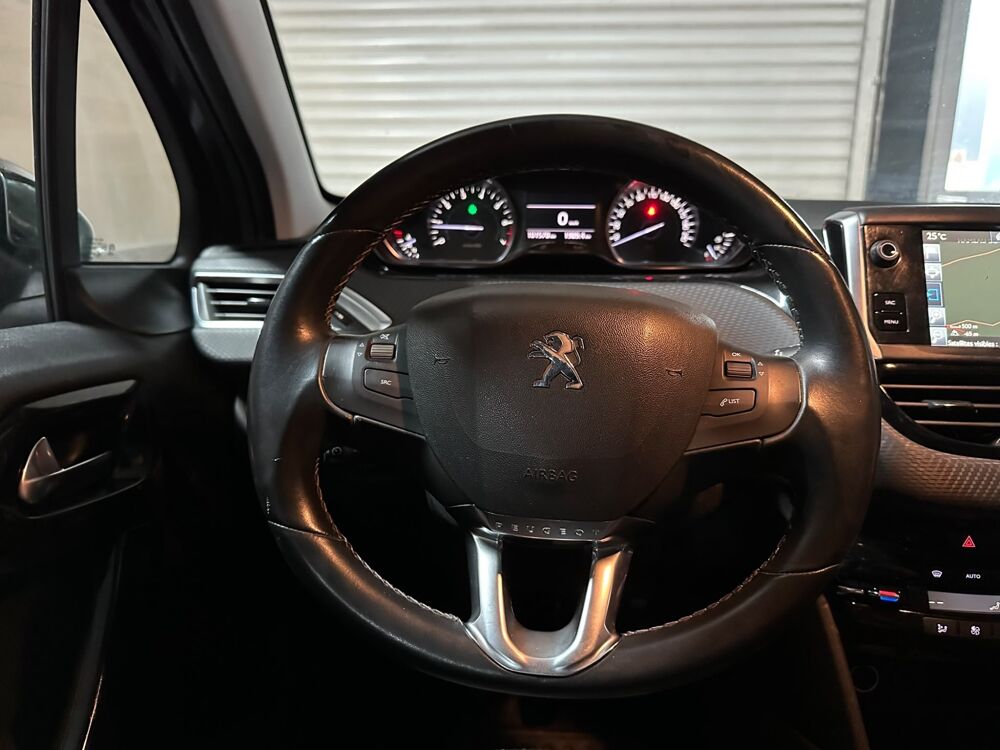 208 GENERATION-I 1.2 110 CH ACTIVE CAR PLAY-RADAR DE RECUL 2016 occasion 60740 Saint-Maximin