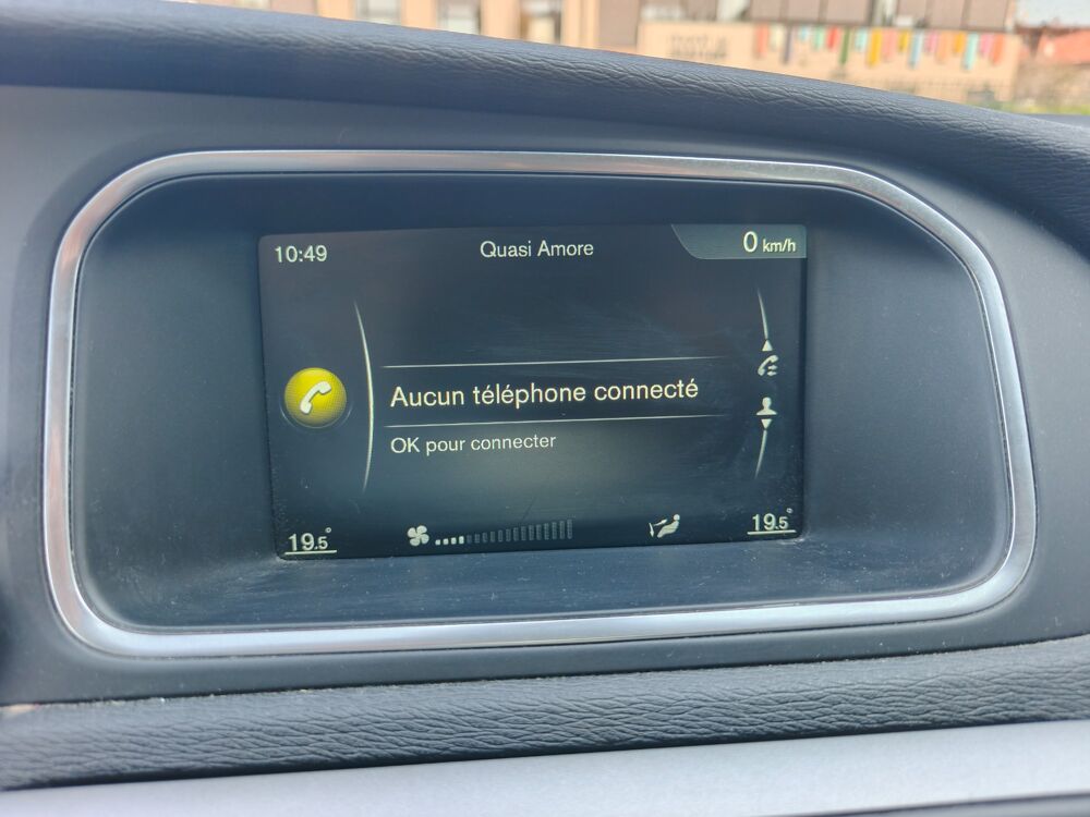 V40 2.0 d2 120 CH KINETIC / COURROIE OK / GPS / RADAR RECUL 2015 occasion 40000 Mont-de-Marsan