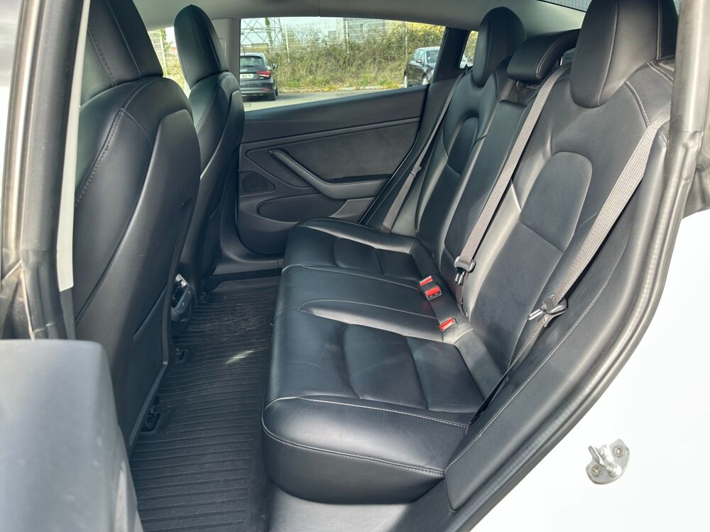 Model 3 LONG RANGE DUAL MOTOR 4WD / SOH 80% 400 Km AUTONOMIE 2019 occasion 44220 Cou&euml;ron