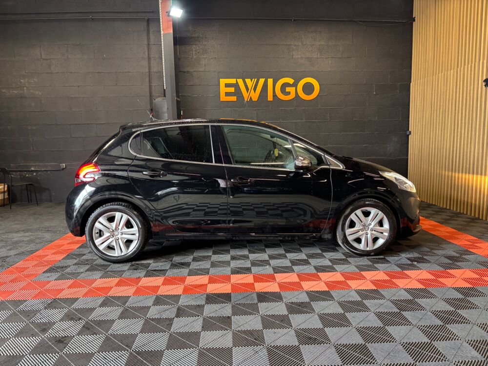 208 1.5 BLUEHDI 100 CH ACTIVE - Carplay - Radar- Entretien Compl 2018 occasion 44220 Cou&euml;ron