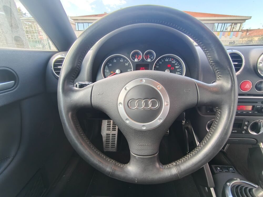 TT COUPE 1.8 T 165 Ch DESIGN EDITION / SELLERIE CUIR 2006 occasion 40000 Mont-de-Marsan