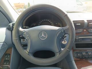 Classe C 1.8 180 KOMPRESSOR 140ch ELEGANCE / Entretiens 2003 a 2026/ 2002 occasion 69420 Ampuis