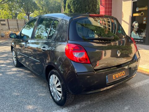Clio VERSION III PRIVIL&Eacute;GE / 1.6 110 CV / BOITE AUTO / ENTRETIEN 2008 occasion 13009 Marseille