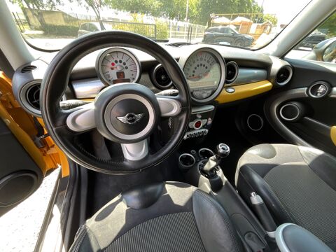 Cooper (R56) COOPER 2 1.6i 120cv VENTE DANS L'ETAT A MARCHAND UNIQU 2007 occasion 17000 La Rochelle