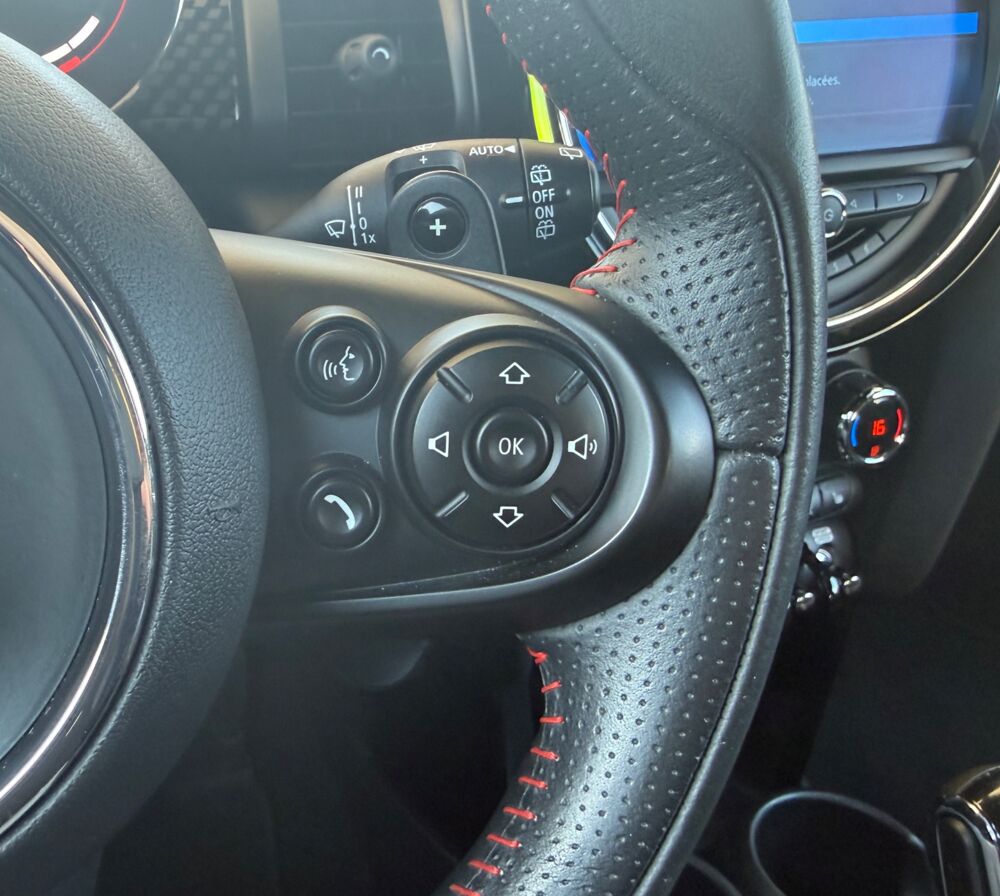 Cooper III (2) (F56) HATCH 2.0 JCW 231 BVA8 JCW + SI&Egrave;GES AV CHAUFFA 2021 occasion 54000 Nancy