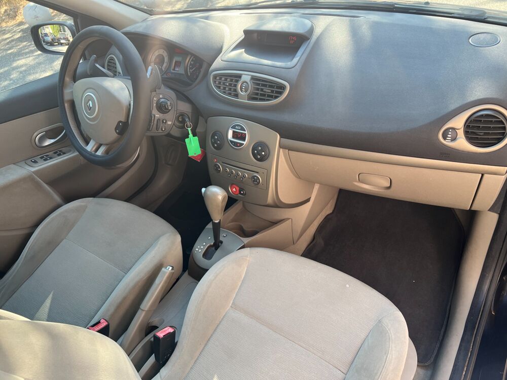 Clio VERSION III PRIVIL&Eacute;GE / 1.6 110 CV / BOITE AUTO / ENTRETIEN 2008 occasion 13009 Marseille