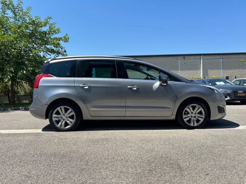5008 1.2L 130ch ALLURE / COURROIE NEUVE / TOIT PANORAMIQUE / 1ERE 2016 occasion 38420 Le Versoud