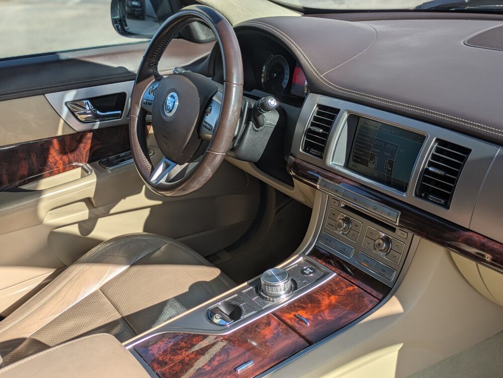 XF S - V6 3.0 D 275ch LUXURY PREMIUM BVA 2010 occasion 25300 Pontarlier