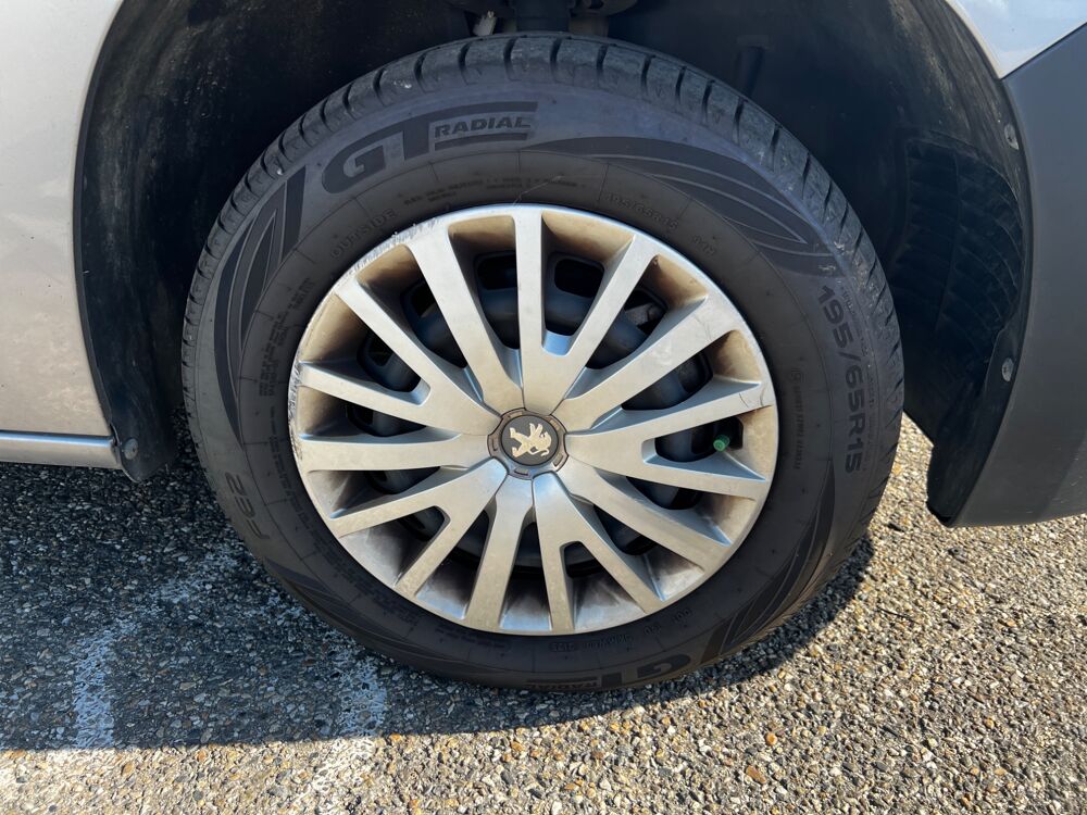 Partner FOURGON 1.5 BLUEHDI 100 CH 650KG L1 M PACK ASPHALT CONNECT S 2021 occasion 47000 Agen