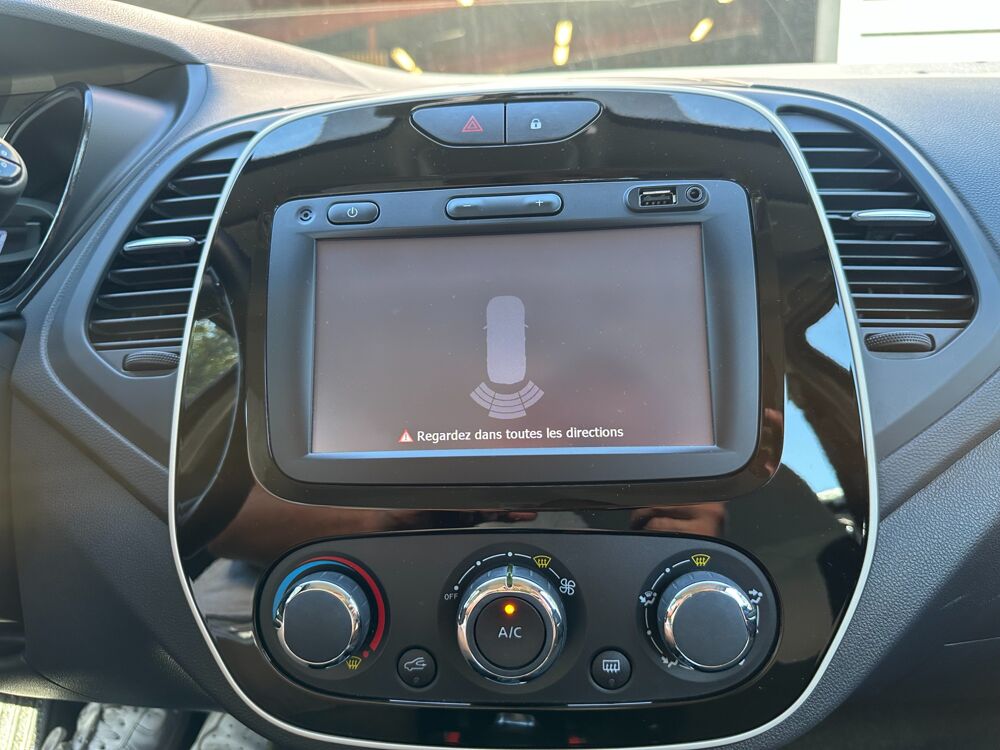 Captur 1.5 DCI 90 CH / BUSINESS / RADAR AR - GPS - REGUL - BLUETOOT 2018 occasion 44220 Cou&euml;ron