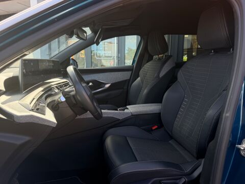 5008 7 PLACES 1.2 136 CH MHEV ALLURE E-DCS6 BVA + CAMERA 360 + CA 2025 occasion 97410 Saint-Pierre