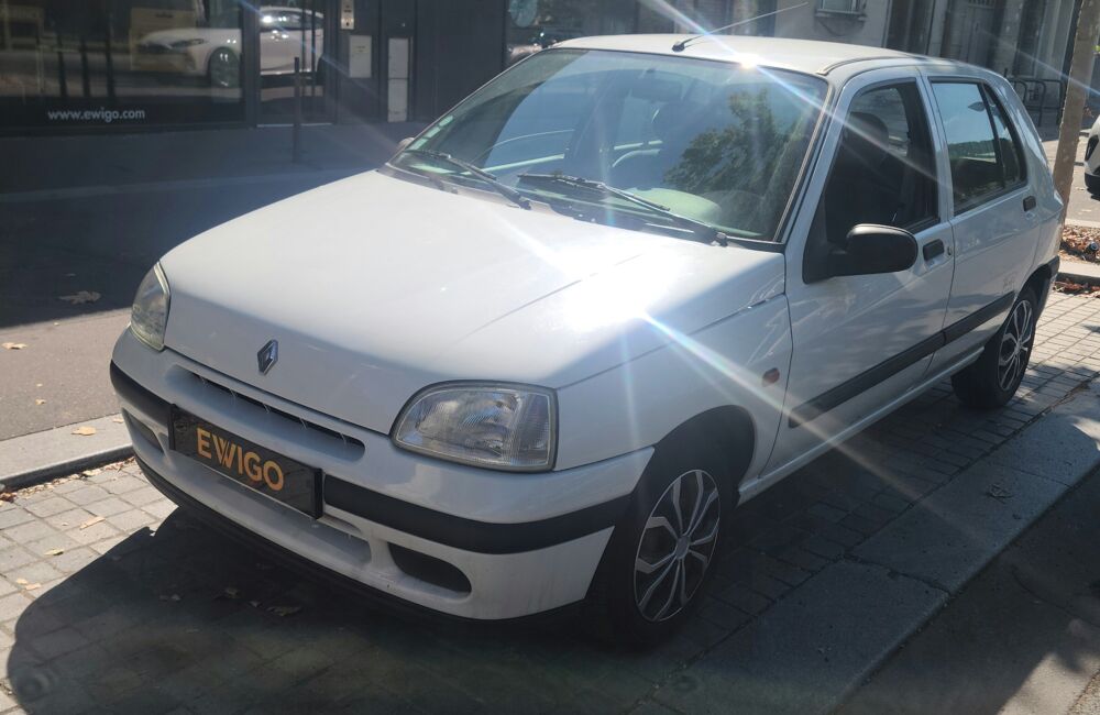 Clio 1.4 75 FIDJI BVA 1997 occasion 33100 Bordeaux