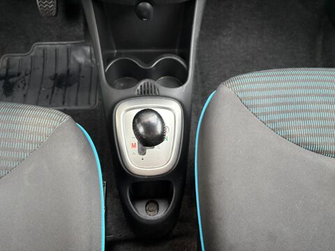 107 1.0 70 ALLURE 2-TRONIC BVA 2013 occasion 64122 Urrugne