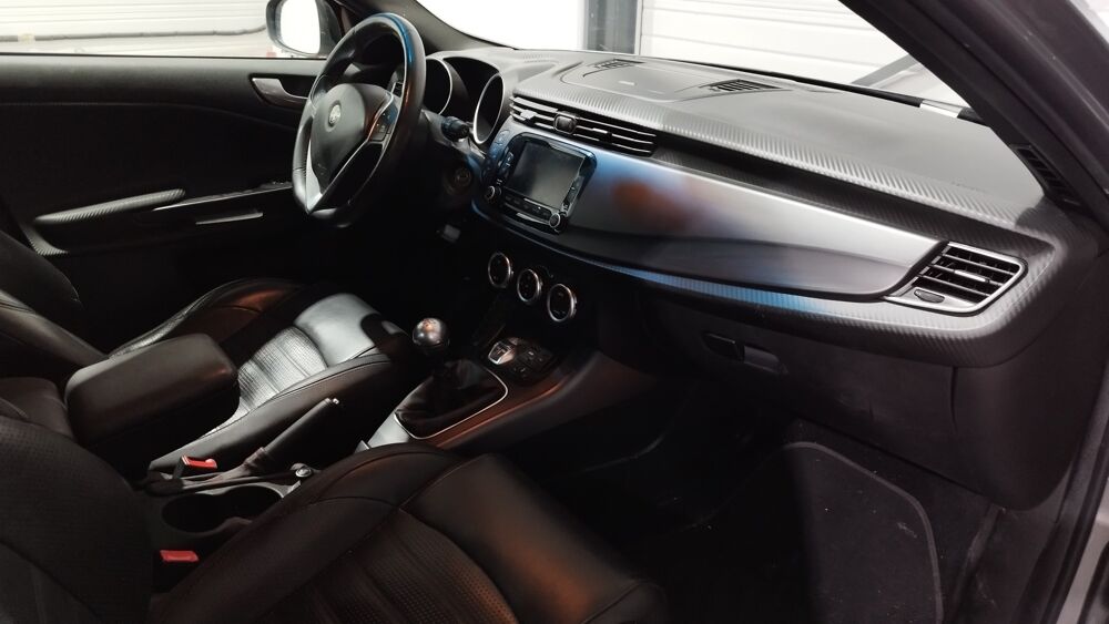Giulietta 2.0 JTDM 150CH LUSSO / DISTRIBUTION OK / CLIMATISATION AUTO 2017 occasion 17430 Tonnay-Charente