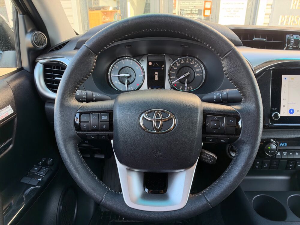 Hilux X-TRA CAB 4WD 2.8L 204 CH D-4D BVA INVICIBLE 2026 occasion 47000 Agen