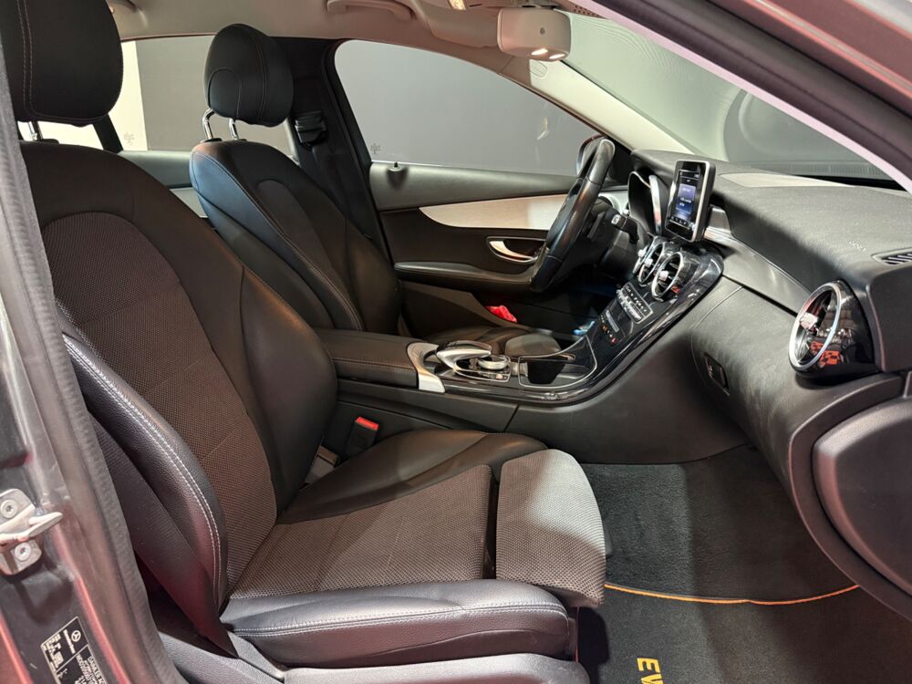 Classe C 200d 136 EXECUTIVE 7G-TRONIC / ENTRETIEN CONSTRUCTEUR 2018 occasion 29000 Quimper