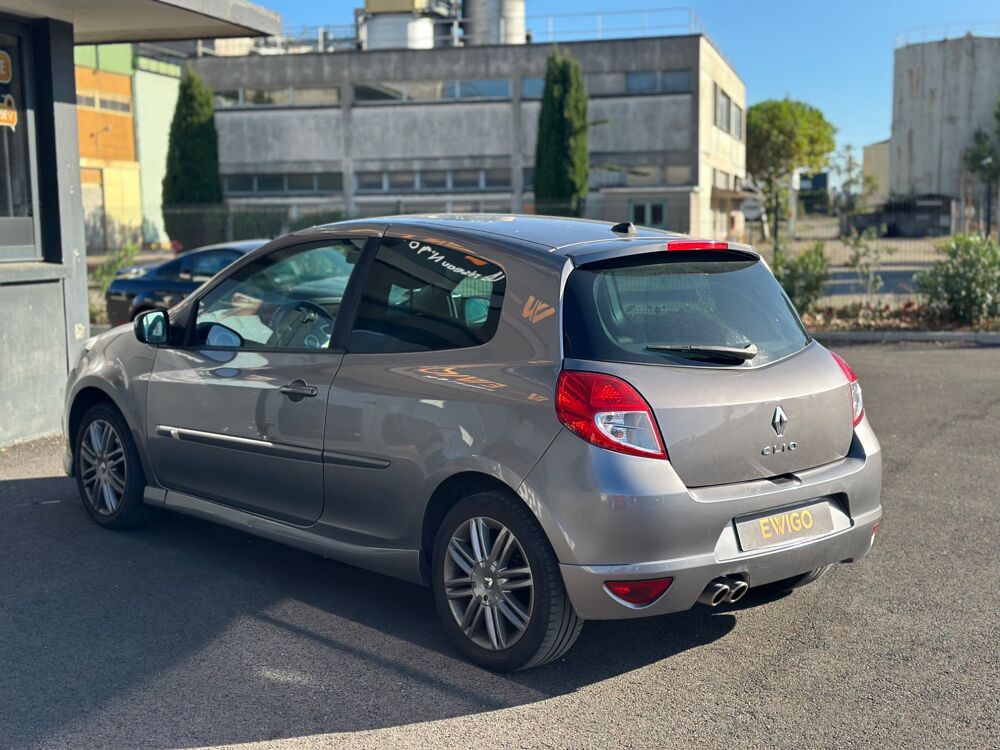 Clio 1.6 128 GT REVISION ET COURROIE OK 2010 occasion 26000 Valence