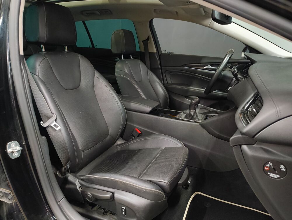 Insignia SPORTS-TOURER 1.6 CDTI 135chv ELITE TOIT OUVRANT + CARPLAY + 2018 occasion 26100 Romans-sur-Is&egrave;re