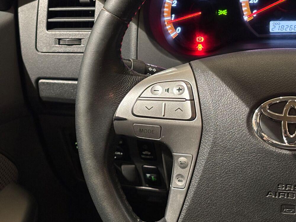 Hilux DOUBLE CABINE 2.5 D4D 145ch LEGENDE - ENTRETIEN TOYOTA 2012 occasion 81990 Puygouzon