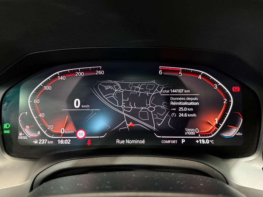 S&eacute;rie 3 2.0 318 D 150 LOUNGE BVA / TOIT OUVRANT / CARPLAY 2020 occasion 29000 Quimper