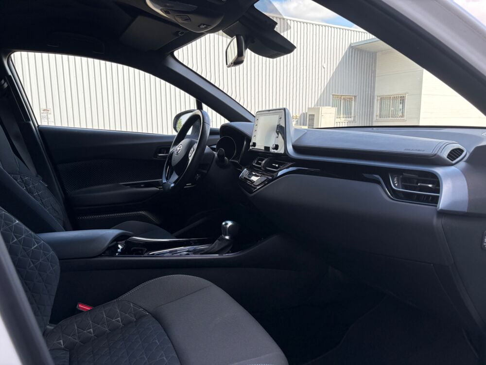 C-HR 1.8 140H 100 CH HYBRID FULL-HYBRID 0.85KWH DYNAMIC 4X2 BVA 2022 occasion 47000 Agen