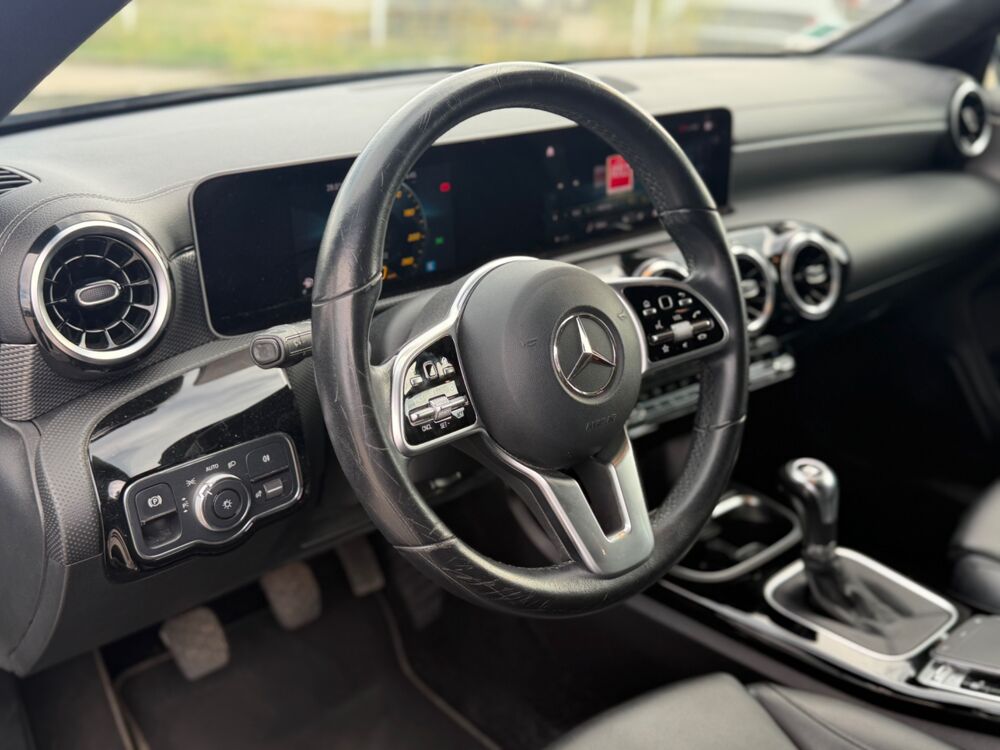 Classe CLA COUPE 1.3 200 163ch PROGRESSIVE LINE - Historique Mercedes 2019 occasion 25300 Pontarlier