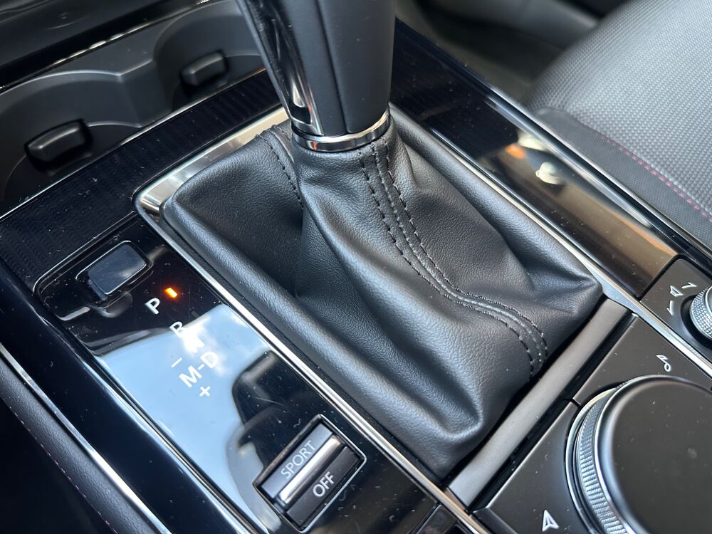 CX-30 2 L E-SKYACTIV-X 185ch HYBRID APPLE CARPLAY SI&Eacute;GES AV CHAUFF 2024 occasion 38420 Le Versoud