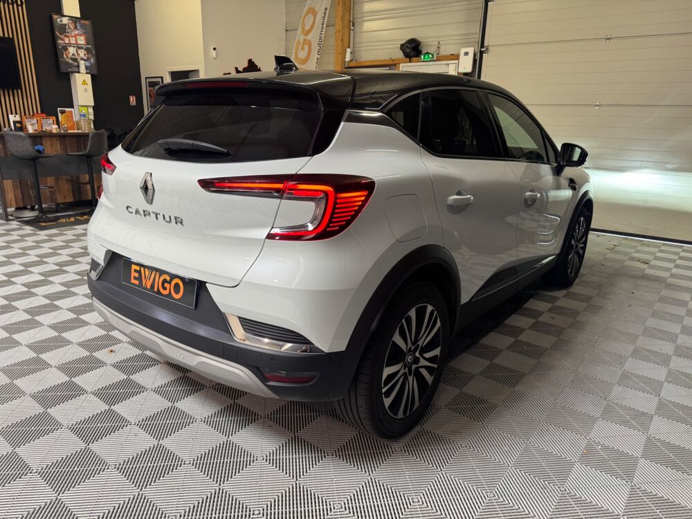 Captur 1.3 TCE 160 HYBRID ICONIC TOIT OUVRANT/ GRAND ECRAN/ CAMERA 2022 occasion 78125 Gazeran