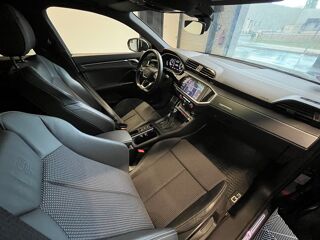 Q3 SPORTBACK S-LINE / TOIT OUVRANT / 1.5 35 TFSi 150 S-TRONIC B 2024 occasion 33260 La Teste-de-Buch