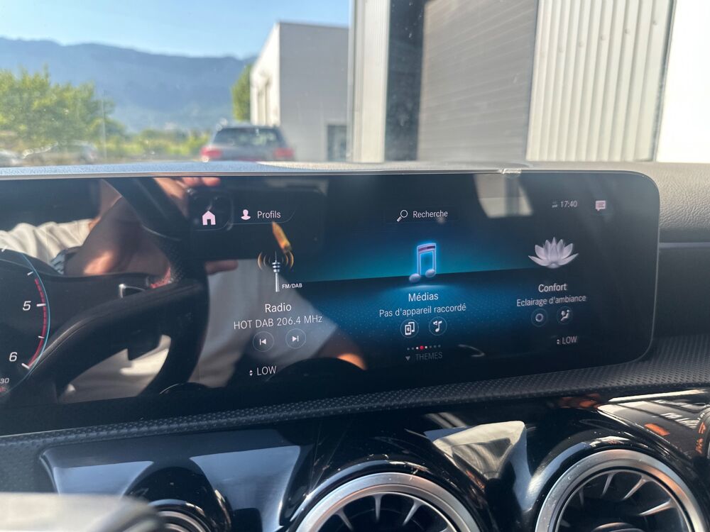 Classe A 2L 200D 150ch AMG LINE / CAMERA DE RECUL / PEINTURE GRIS MAT 2019 occasion 38420 Le Versoud