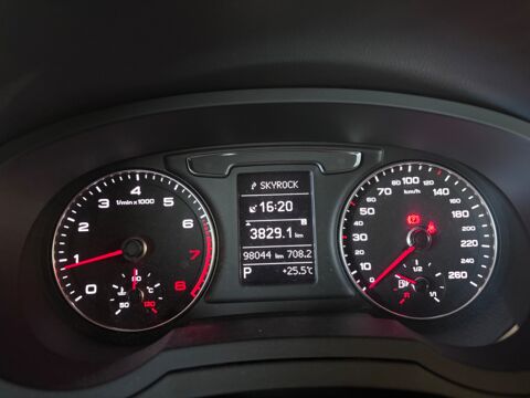 Q3 1.4 COD TFSI 150 Ch AMBIENTE S-TRONIC BVA 2016 occasion 79000 Niort