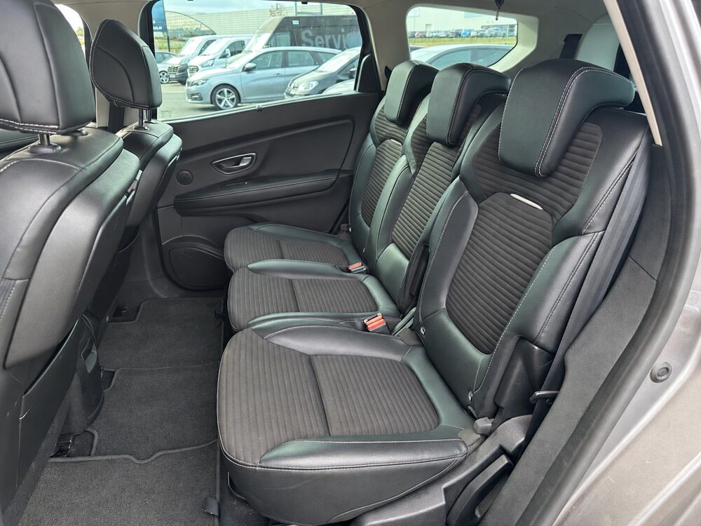 Grand scenic IV 1.6 DCI 160 CH / iNTENS / 7 PLACES - CAMERA RECUL - ATTELAGE 2017 occasion 44220 Cou&euml;ron