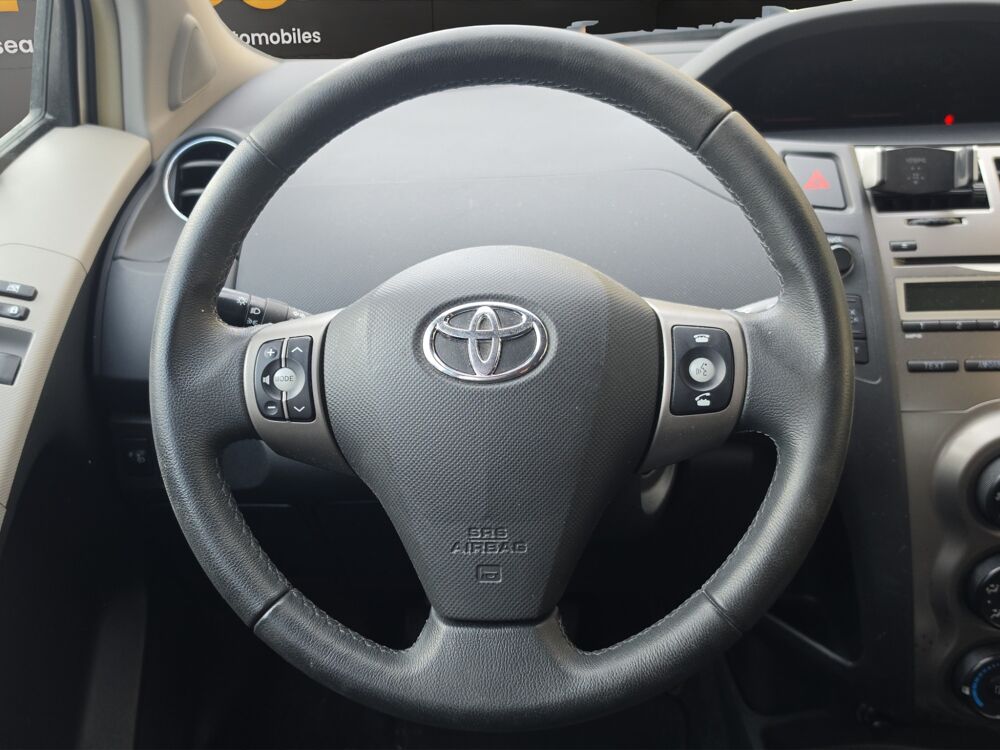 Yaris 1.0 VVTI 70 - Garantie 6 mois - 4 pneu hiver 2011 occasion 68000 Colmar