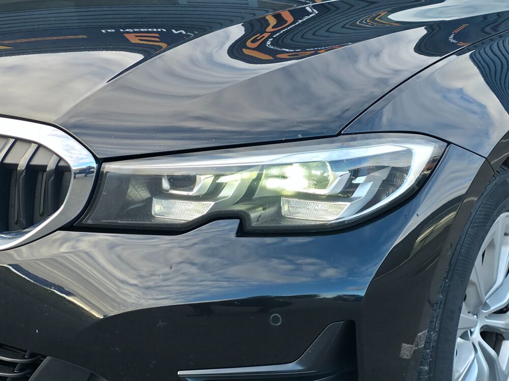 S&eacute;rie 3 TOURING 2.0 318 D 150ch BVA / CAMERA CARPLAY SANS FIL HAYON 2020 occasion 17100 Saintes