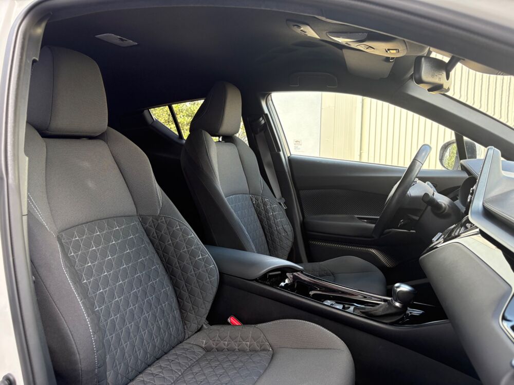 C-HR 1.8 140H 100 CH HYBRID FULL-HYBRID 0.85KWH DYNAMIC 4X2 BVA 2022 occasion 47000 Agen