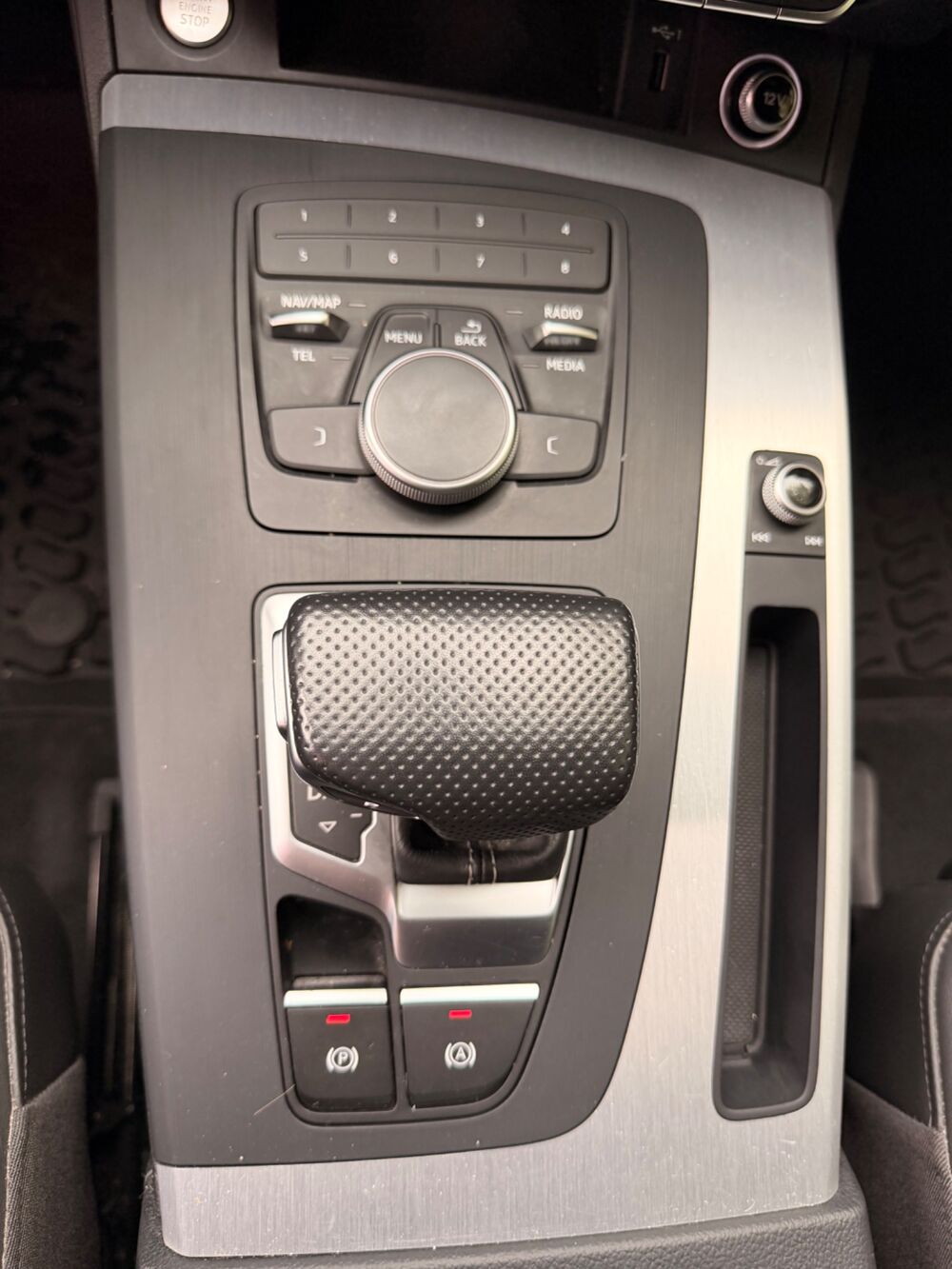 Q5 2.0 40 TDI 190Ch S-LINE QUATTRO S-TRONIC - ATTELAGE - CARPLA 2019 occasion 76150 Saint-Jean-du-Cardonnay