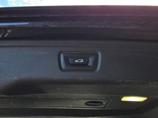 S&eacute;rie 3 TOURING 2.0 318 D 150ch BVA / CAMERA CARPLAY SANS FIL HAYON 2020 occasion 17100 Saintes