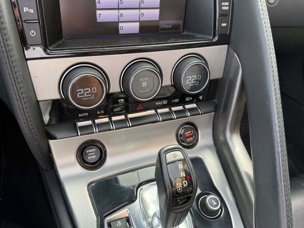 F-Type ROADSTER 3.0 340 CH BVA 2013 occasion 25000 Besan&ccedil;on