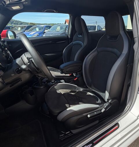 Cooper III (2) (F56) HATCH 2.0 JCW 231 BVA8 JCW + SI&Egrave;GES AV CHAUFFA 2021 occasion 54000 Nancy
